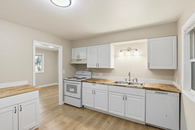 3216 & 3218 N N MAPLE St, Spokane, WA 99205
