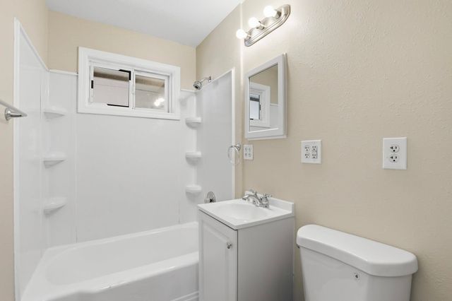 3216 & 3218 N N MAPLE St, Spokane, WA 99205