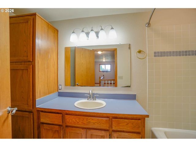 3604 Ne 174TH St, Vancouver, WA 98686