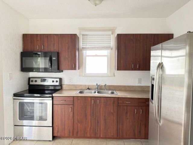 221 N Oleander Avenue, Daytona Beach, FL 32118