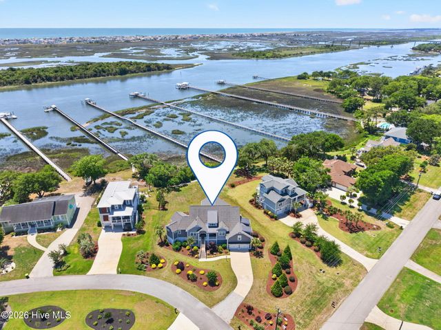 512 Twisted Oak Lane, Sunset Beach, NC 28468