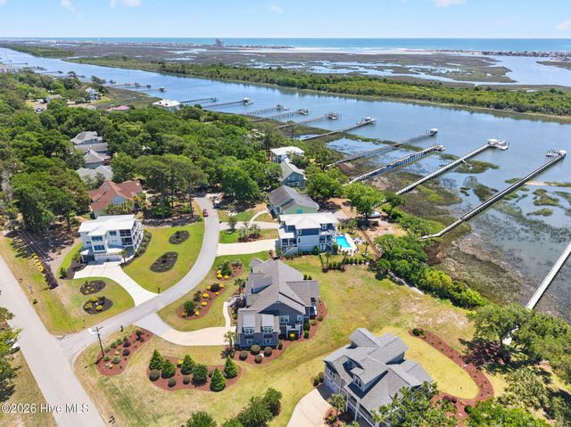 512 Twisted Oak Lane, Sunset Beach, NC 28468