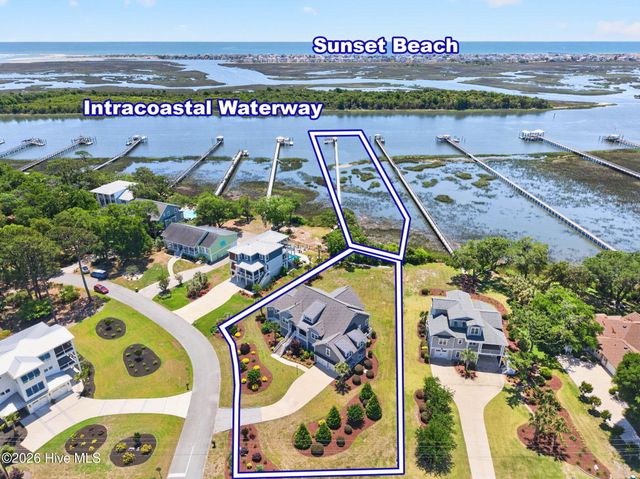 512 Twisted Oak Lane, Sunset Beach, NC 28468