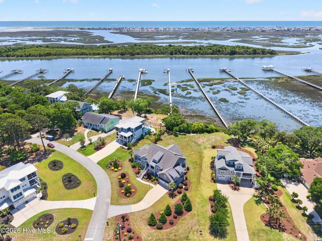512 Twisted Oak Lane, Sunset Beach, NC 28468