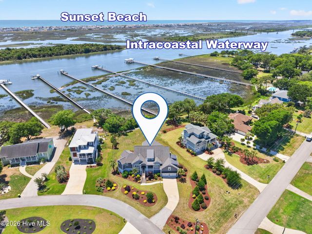 512 Twisted Oak Lane, Sunset Beach, NC 28468