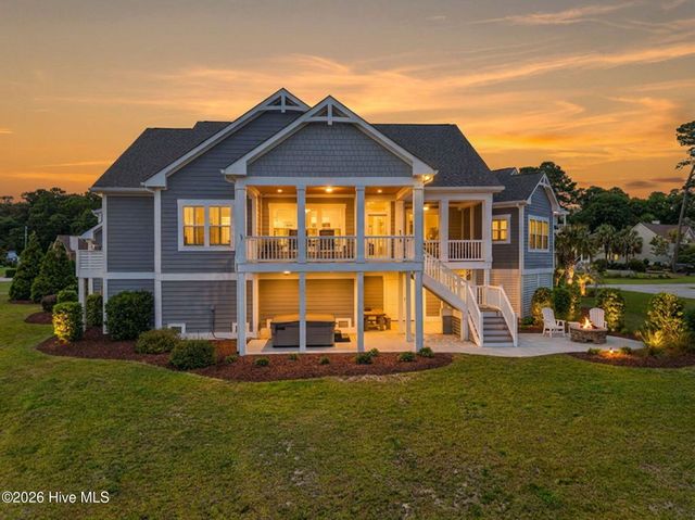 512 Twisted Oak Lane, Sunset Beach, NC 28468