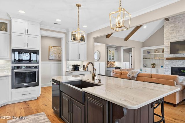 512 Twisted Oak Lane, Sunset Beach, NC 28468