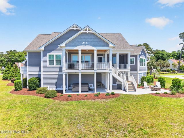 512 Twisted Oak Lane, Sunset Beach, NC 28468