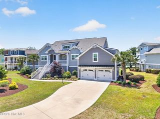 512 Twisted Oak Lane, Sunset Beach, NC 28468