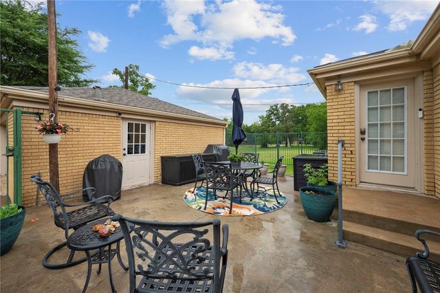516 Avondale Avenue, Bryan, TX 77802