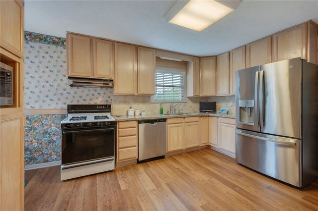 516 Avondale Avenue, Bryan, TX 77802