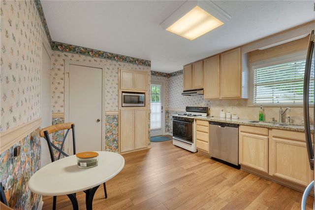 516 Avondale Avenue, Bryan, TX 77802
