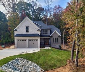 880 Kapstone Crossing, Lexington, NC 27295