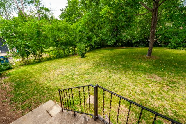 112 Crestmont Dr, Hendersonville, TN 37075