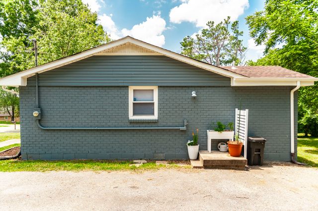 112 Crestmont Dr, Hendersonville, TN 37075