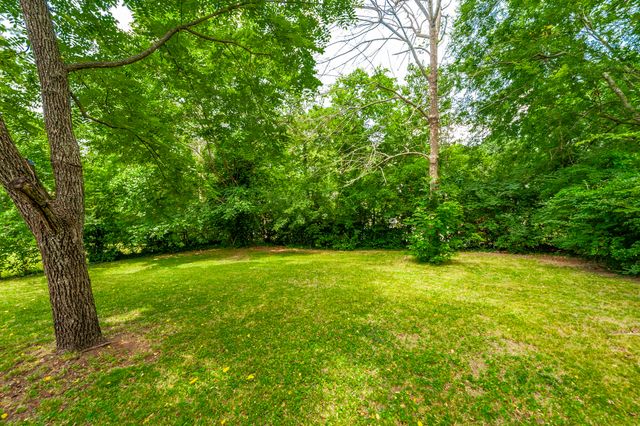 112 Crestmont Dr, Hendersonville, TN 37075
