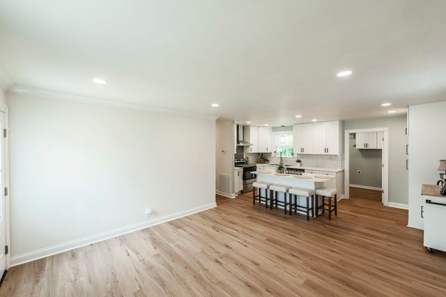 112 Crestmont Dr, Hendersonville, TN 37075