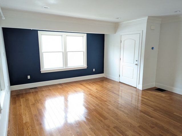 73 Broadway 1, Chelsea, MA 02150