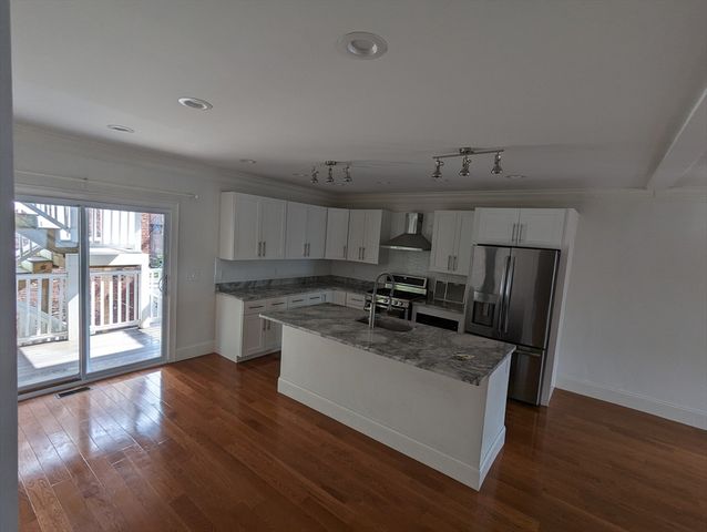 73 Broadway 1, Chelsea, MA 02150