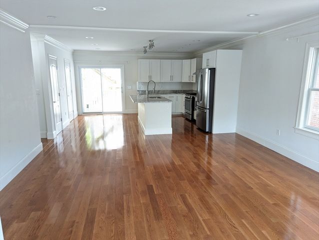 73 Broadway 1, Chelsea, MA 02150
