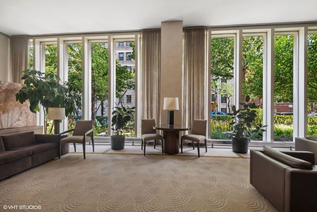 3550 N Lake Shore Drive 2712, Chicago, IL 60657