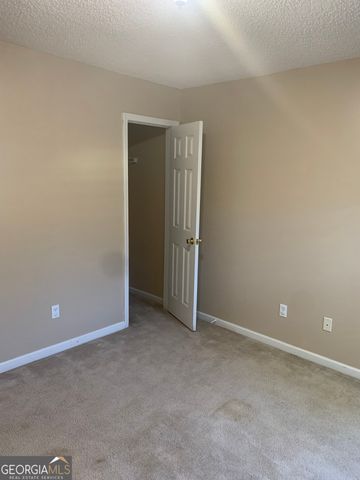 77 Clark Street, Newnan, GA 30263