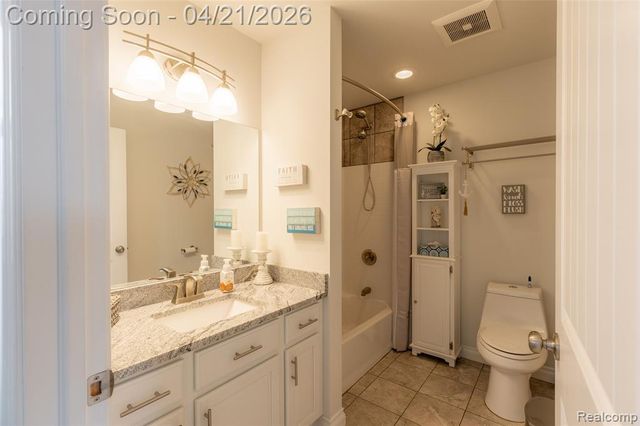 376 Bellevue Avenue, Lake Orion, MI 48362