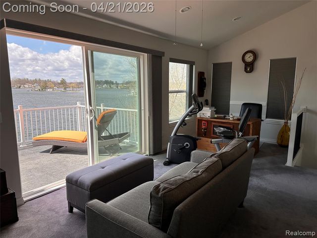 376 Bellevue Avenue, Lake Orion, MI 48362