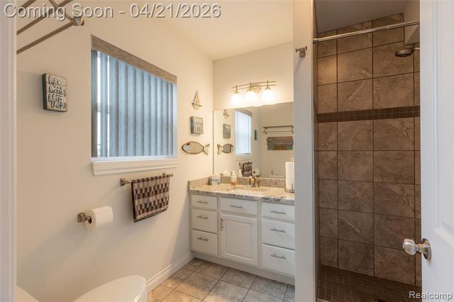 376 Bellevue Avenue, Lake Orion, MI 48362