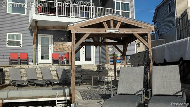 376 Bellevue Avenue, Lake Orion, MI 48362