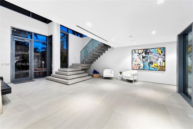 440 Mola Ave, Fort Lauderdale, FL 33301