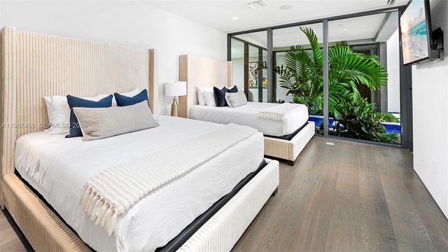 440 Mola Ave, Fort Lauderdale, FL 33301