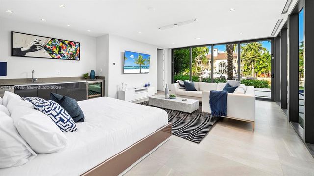 440 Mola Ave, Fort Lauderdale, FL 33301