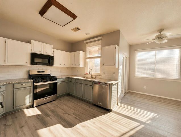 2919 Amber Cliff Drive, Katy, TX 77449