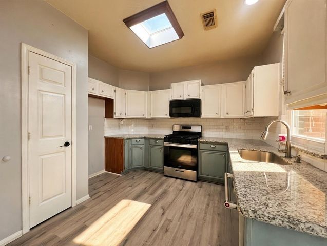 2919 Amber Cliff Drive, Katy, TX 77449