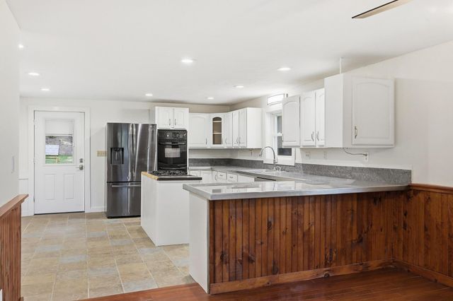 532 Frank C Gilman Highway, Alton, NH 03809