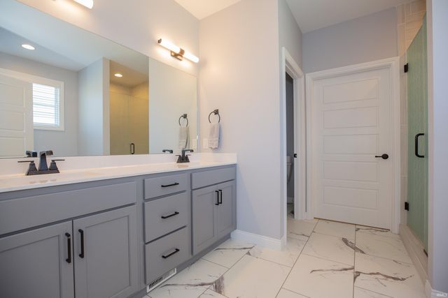 3512 Udhe Court, Newburgh, IN 47630