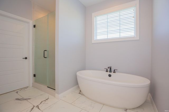 3512 Udhe Court, Newburgh, IN 47630