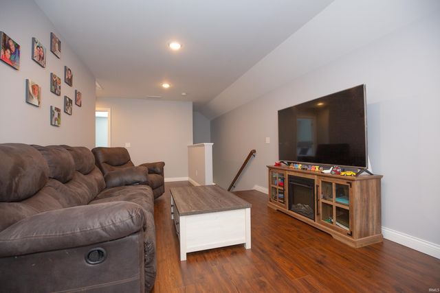 3512 Udhe Court, Newburgh, IN 47630