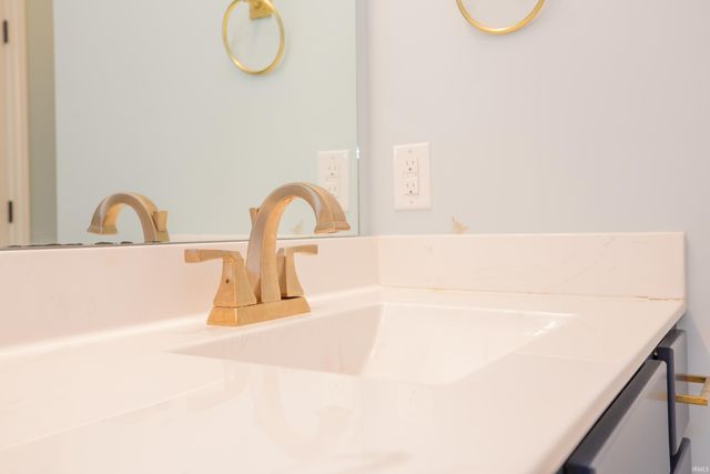 3512 Udhe Court, Newburgh, IN 47630