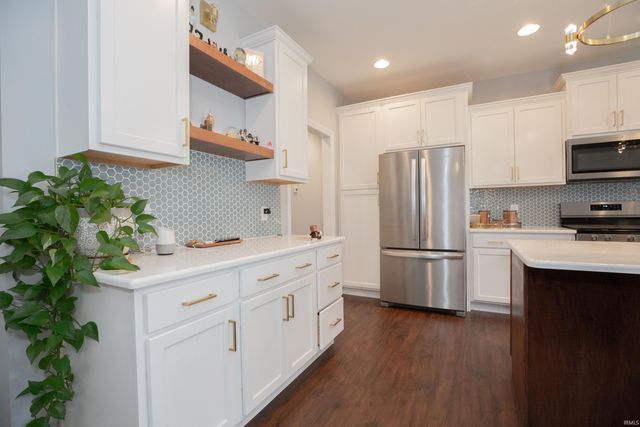 3512 Udhe Court, Newburgh, IN 47630