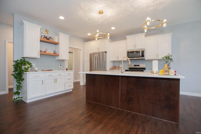 3512 Udhe Court, Newburgh, IN 47630