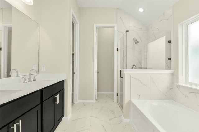 229 Trapper Creek Drive, Conroe, TX 77304