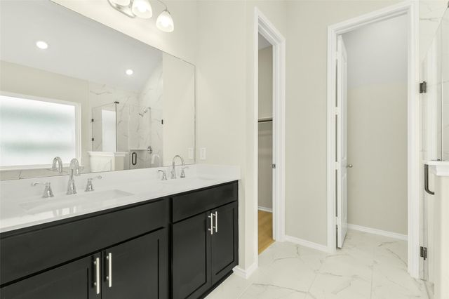 229 Trapper Creek Drive, Conroe, TX 77304