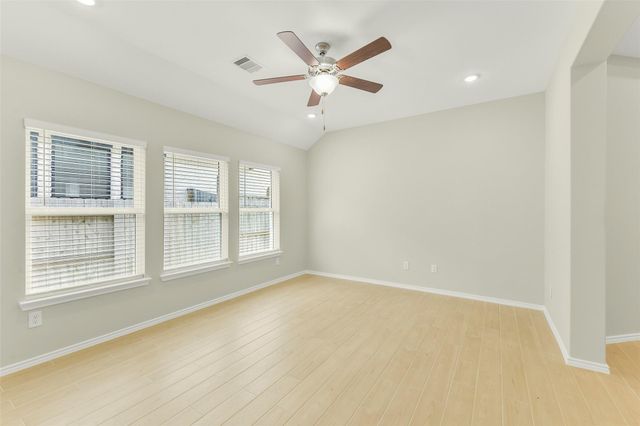 229 Trapper Creek Drive, Conroe, TX 77304