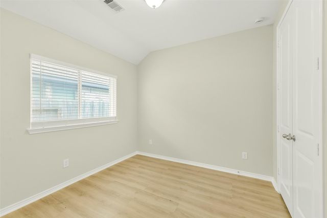 229 Trapper Creek Drive, Conroe, TX 77304