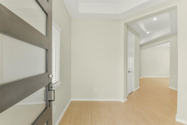 229 Trapper Creek Drive, Conroe, TX 77304