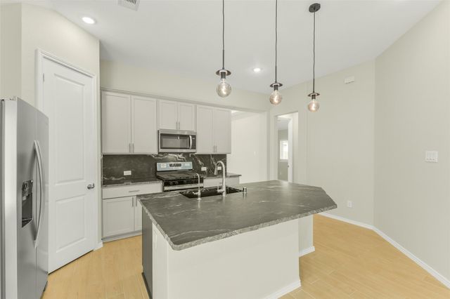 229 Trapper Creek Drive, Conroe, TX 77304