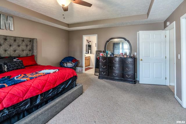 506 Insignia Drive, Herrin, IL 62948