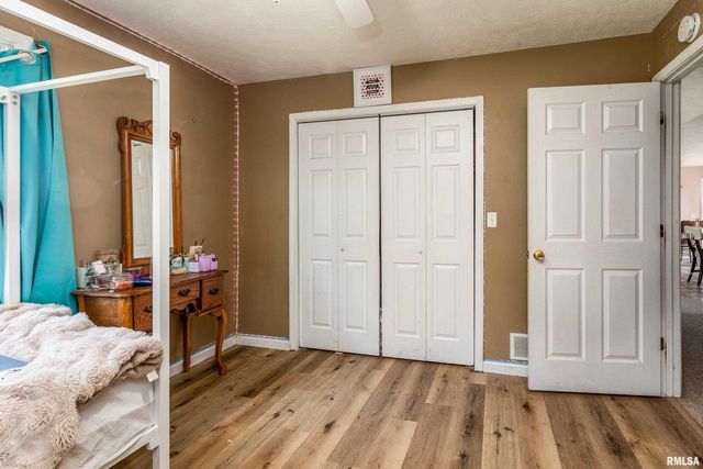 506 Insignia Drive, Herrin, IL 62948